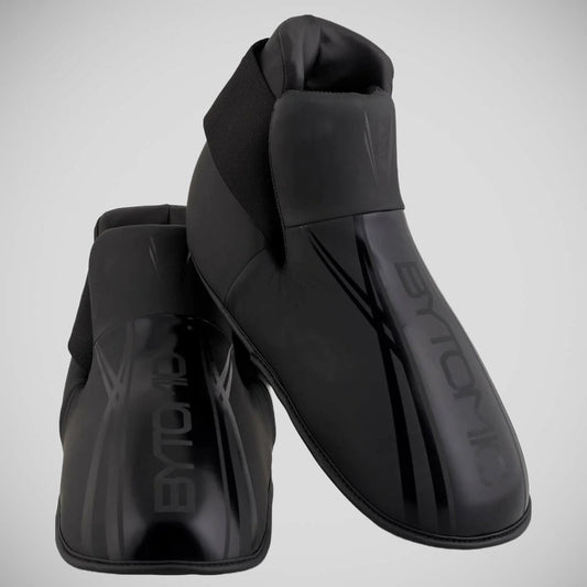 Black/Black Bytomic Axis V2 Point Fighter Kick